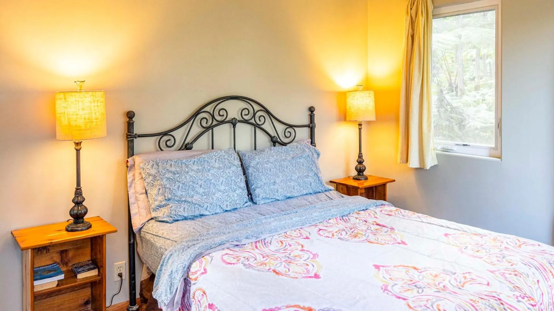 Volcano Inn Bed N Breakfast